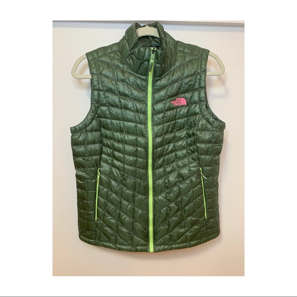 North Face Vest Size Medium Pink and Green